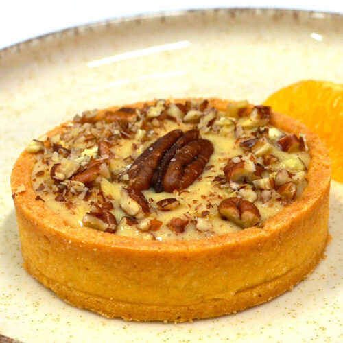 tarta cu portocala cu nuci pecan featured crop