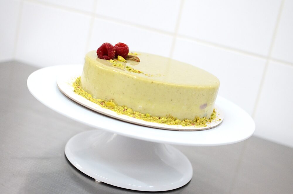 TORT ZMEFI FISTIC PLUS ZMEURA EGAL LOVE DELICELI GLUTEN FREE