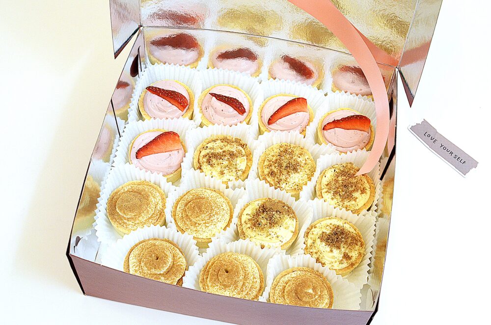 IMAGINE PREZENTARE_CUTIE 15 MINI TARTE MIX
